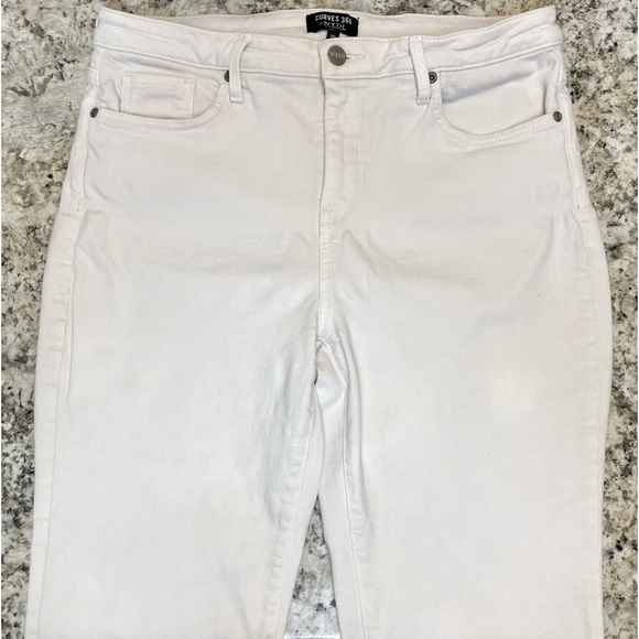Not‎ Your Daughters Jeans Curves 360 White Denim Jeans, Size 10. - Picture 4 of 14